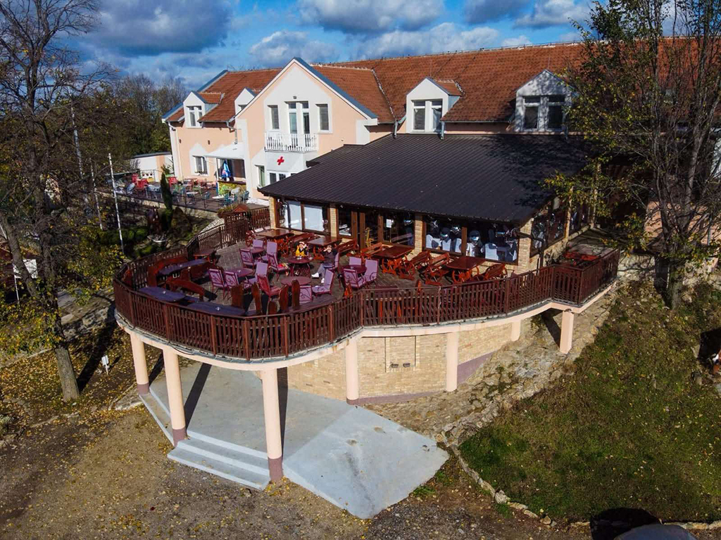 Hotel Crveni Krst